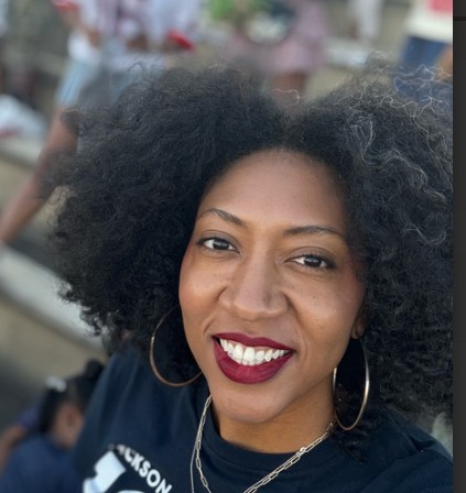 Amy Henley - In the Middle